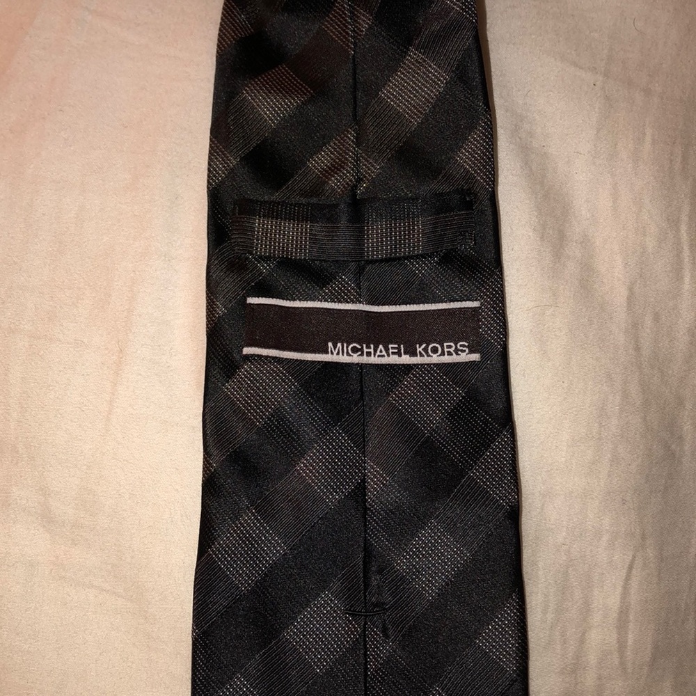 Michael Kors tie - Picture 2 of 2